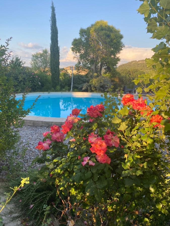 Les Romarins Bed & Breakfast Crestet Exterior photo