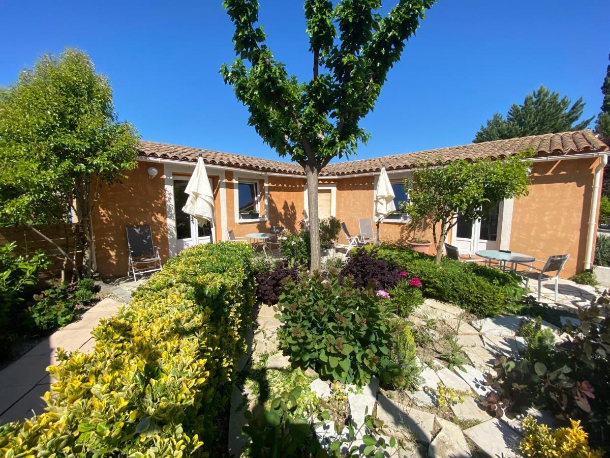 Les Romarins Bed & Breakfast Crestet Exterior photo