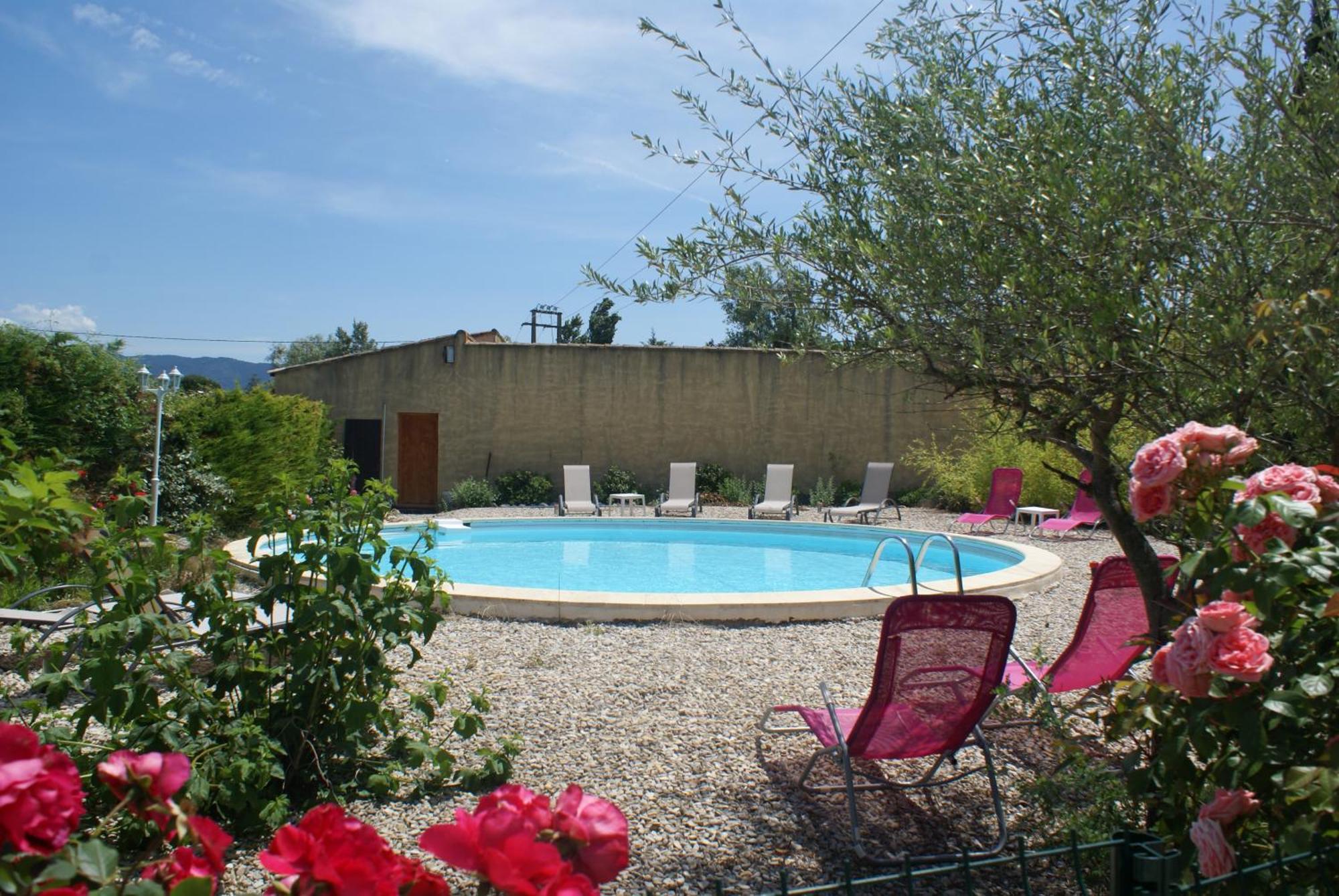 Les Romarins Bed & Breakfast Crestet Exterior photo
