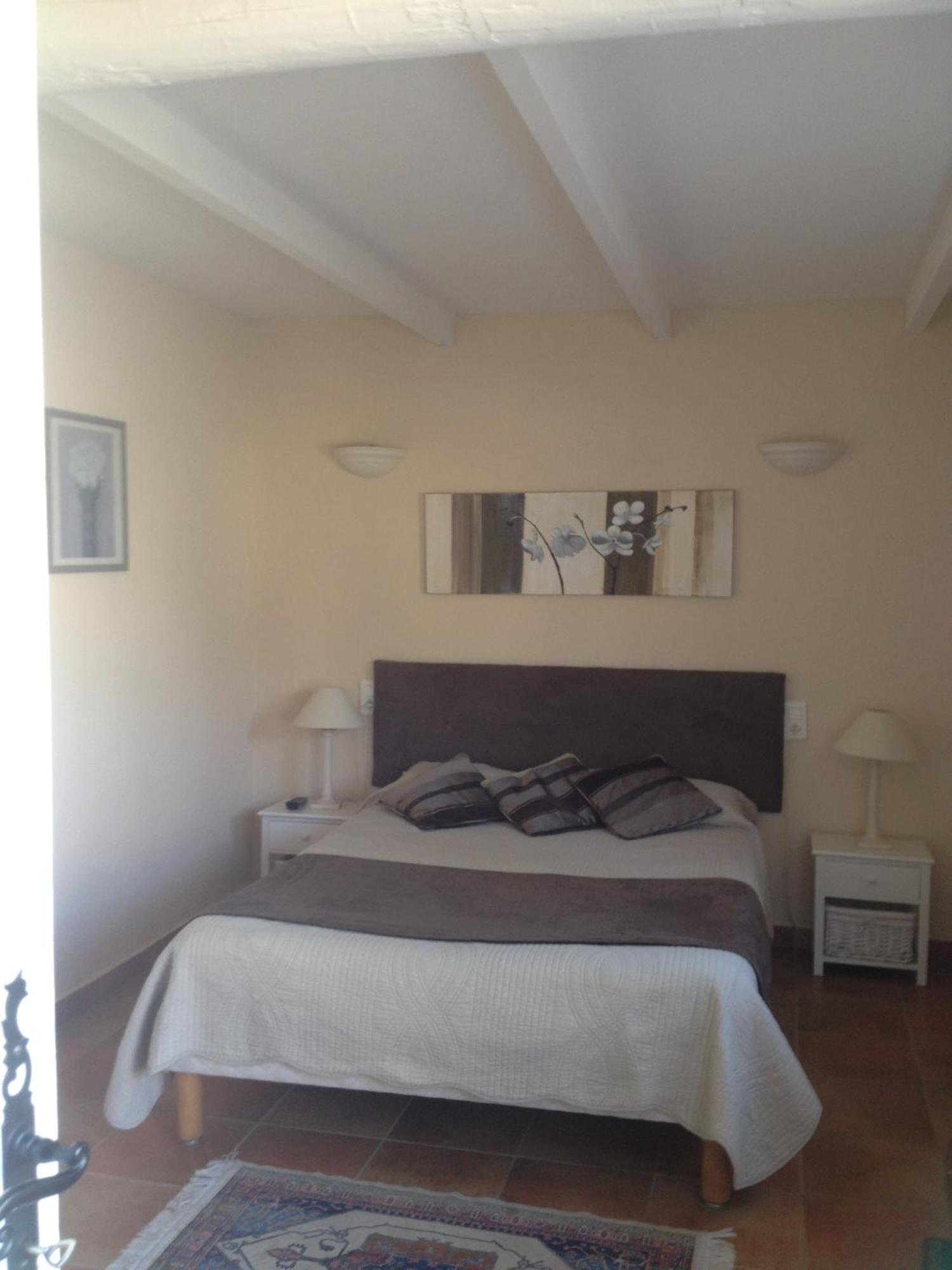 Les Romarins Bed & Breakfast Crestet Room photo