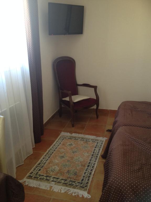 Les Romarins Bed & Breakfast Crestet Room photo