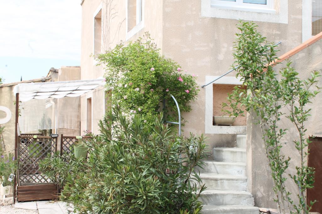 Les Romarins Bed & Breakfast Crestet Exterior photo