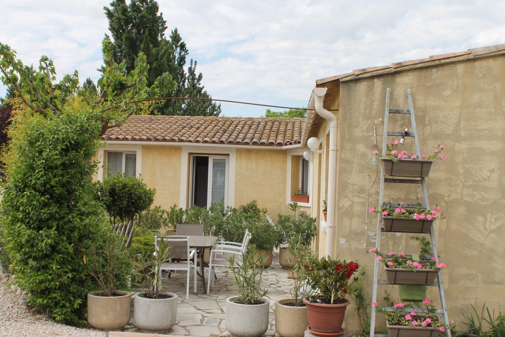 Les Romarins Bed & Breakfast Crestet Exterior photo