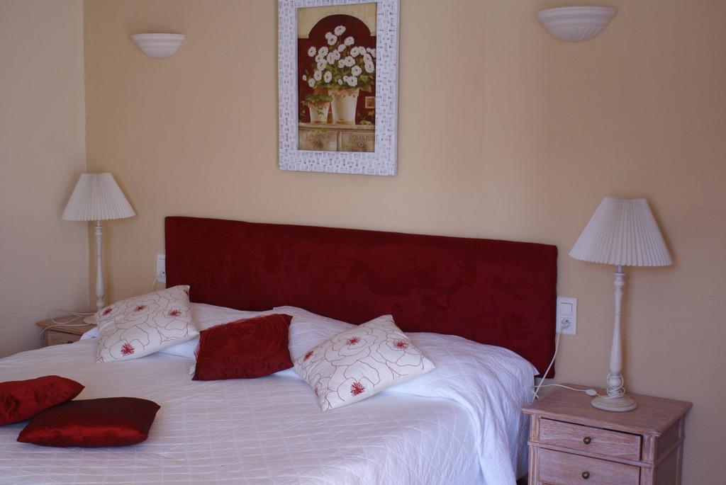 Les Romarins Bed & Breakfast Crestet Room photo